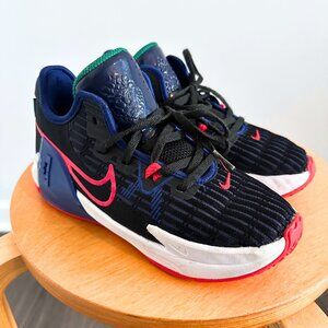 Nike LeBron Witness 6 GS Low Big Kids Black Royal Siren Red - Size 2.5Y
